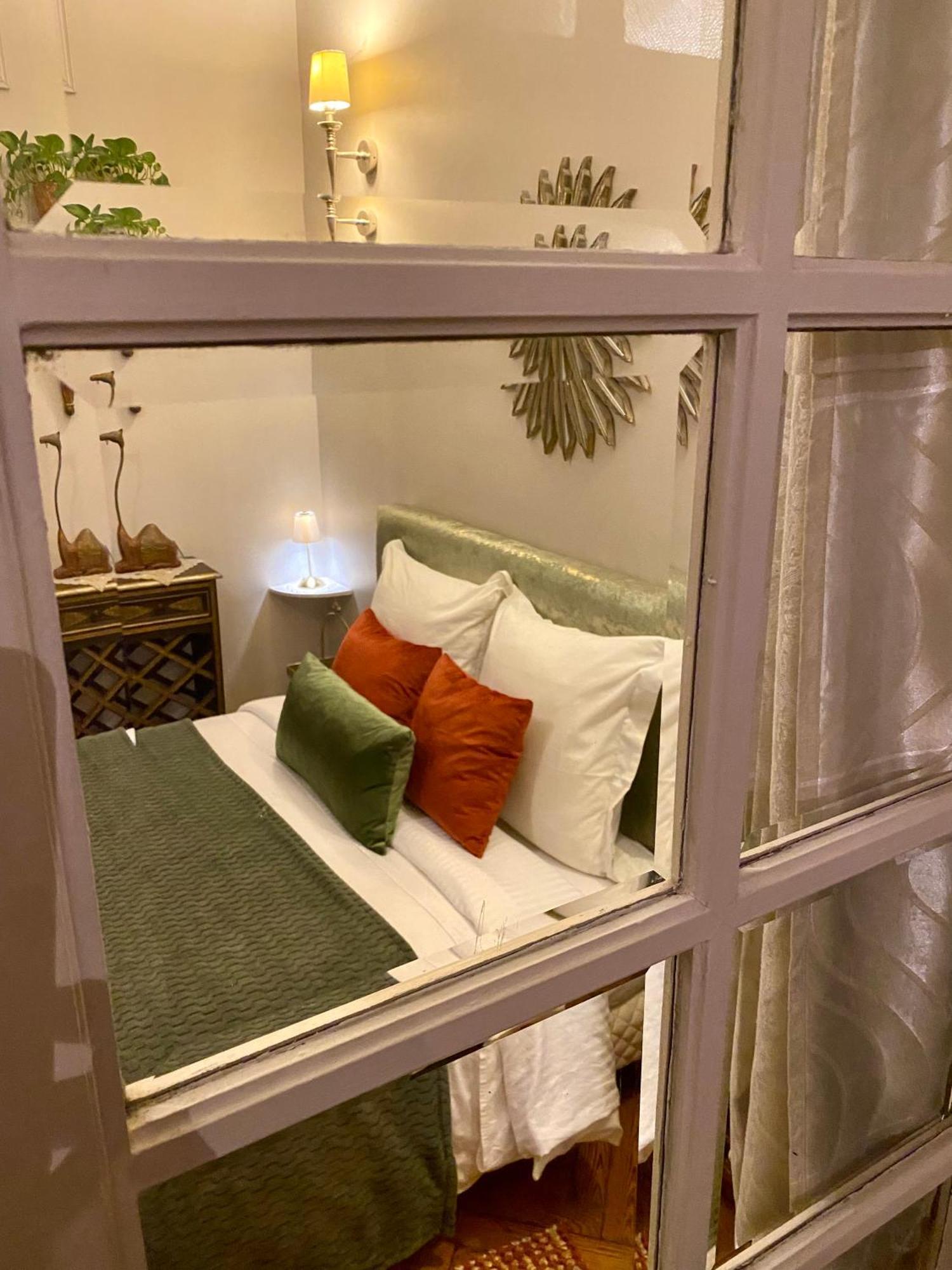 A La Fleur D Oranger - Lille La Madeleine Bed & Breakfast Ла Мадлен Екстериор снимка