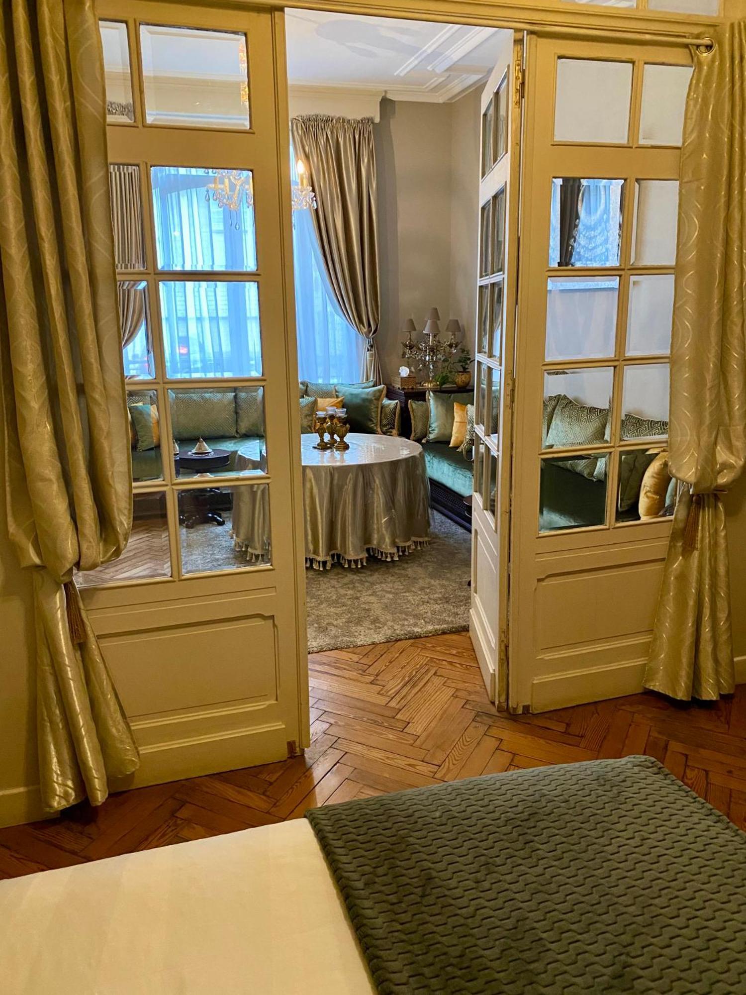 A La Fleur D Oranger - Lille La Madeleine Bed & Breakfast Ла Мадлен Екстериор снимка