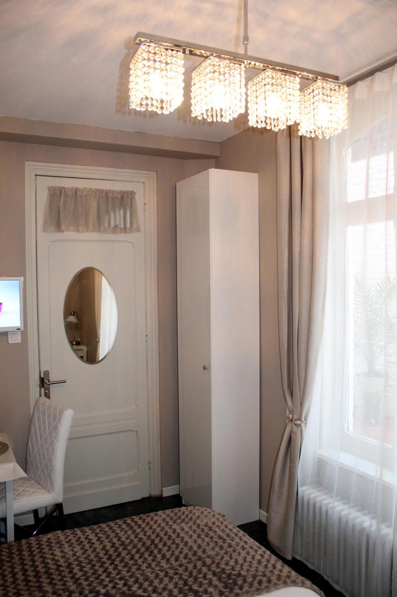 A La Fleur D Oranger - Lille La Madeleine Bed & Breakfast Ла Мадлен Екстериор снимка